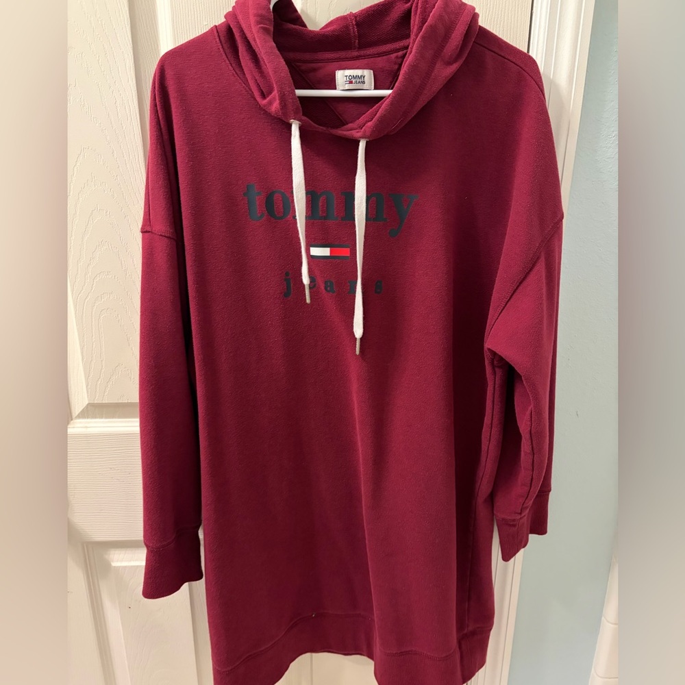 Tommy Hilfiger women’s maroon hoodie dress size large